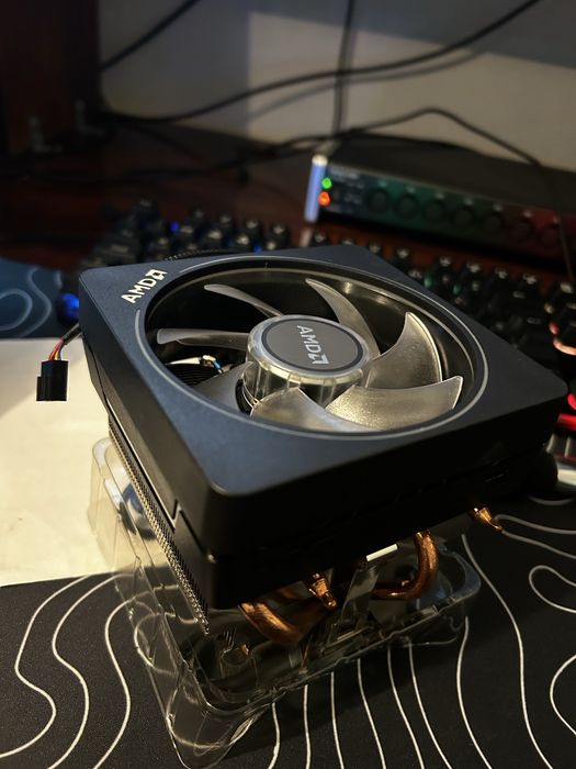 Ventoinha Wraith Prism RGB LED CPU Cooler