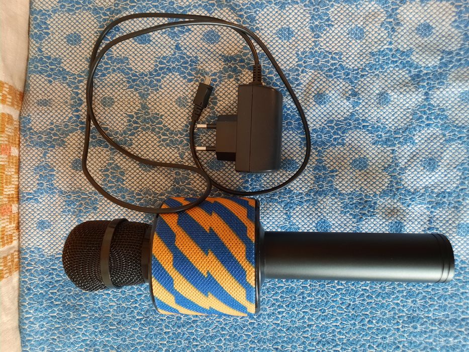 Караоке микрофон V8 беспроводной блютуз микрофон bluetooth