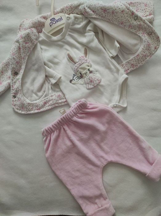 Дитячий костюм для дівчинки