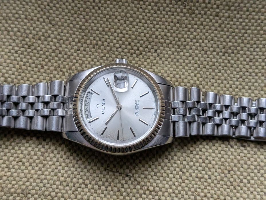 Швейцарские часы  Olma