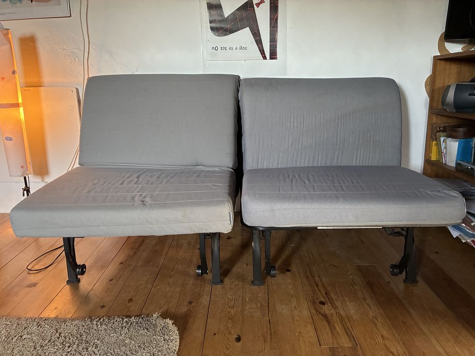 2 Sofás cama usados, em bom estado.