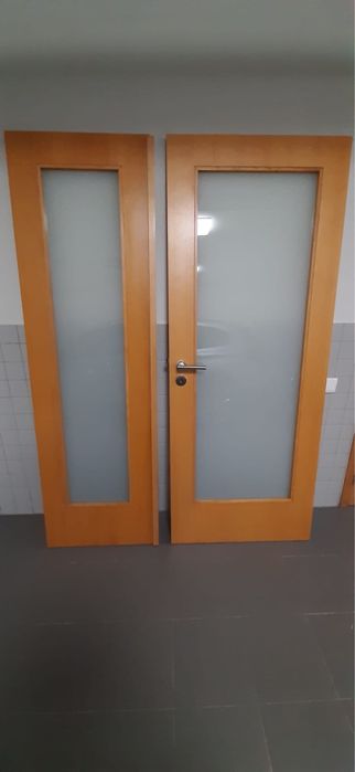 Porta dupla com vidro fosco