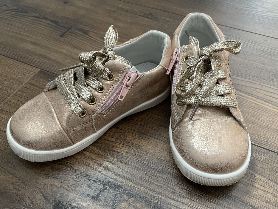 Półbuty dla dziewczynki roz. 25 używane
