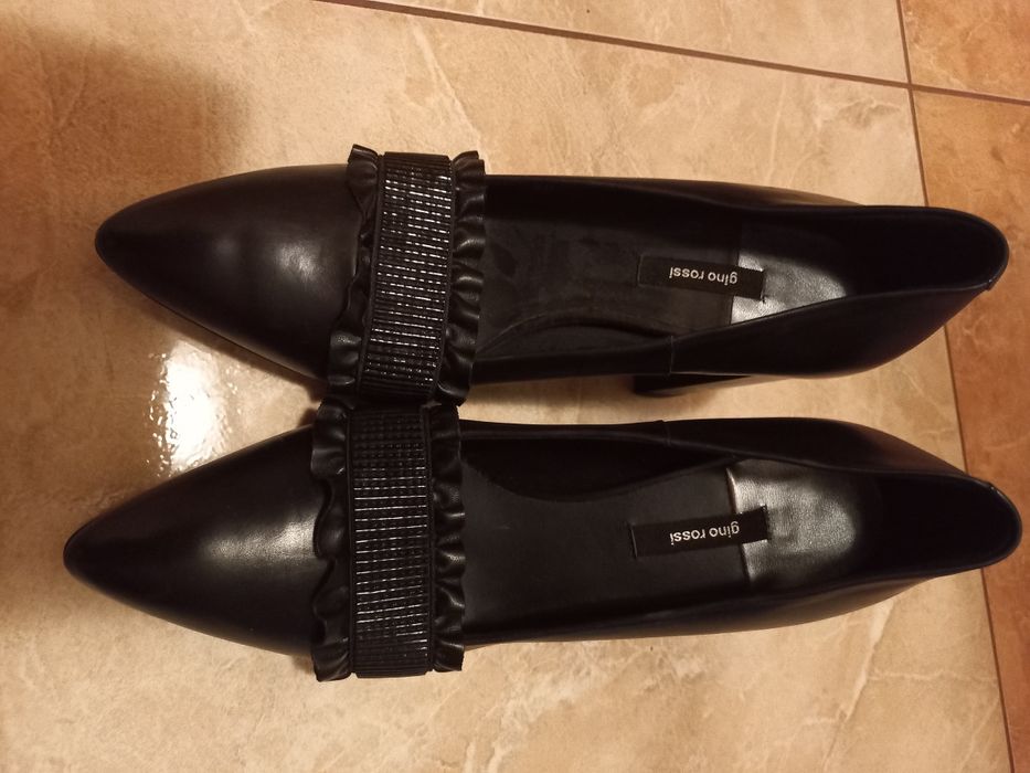 Półbuty Gino Rossi