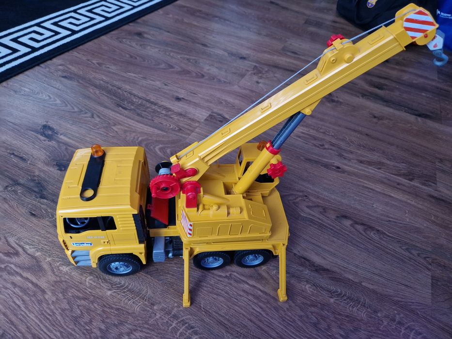 Bruder dżwig MAN 02754.