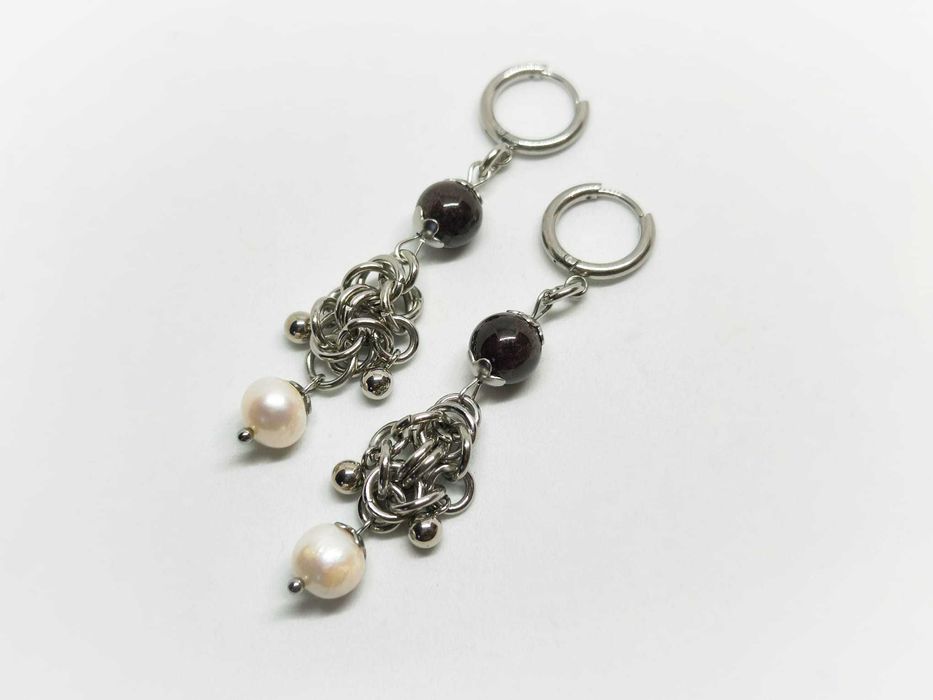 Kolczyki chainmaille granat perłyi stal chirurgiczna gothic witchy