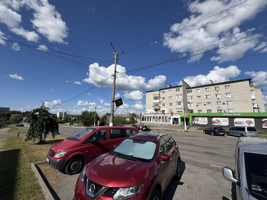 Оренда  м. Миронівка , 20-60 кв.м. комерційне приміщення , центр .