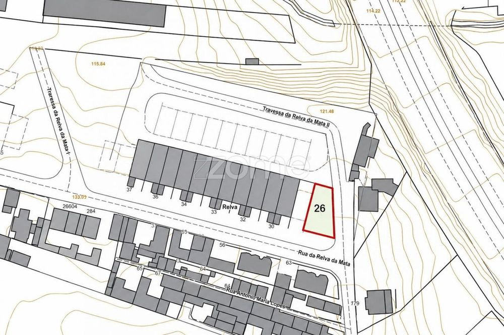 Lote de terreno, para construção de moradia, em Santa Maria de Lamas