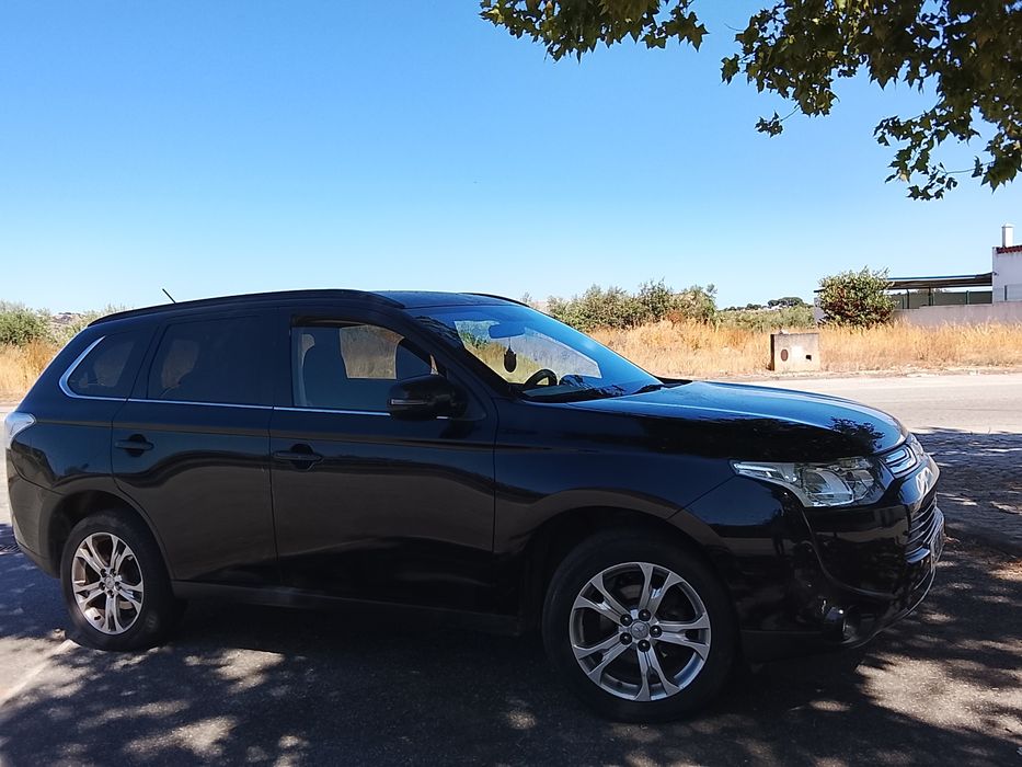 Mitsubishi Outlander Diesel 7 lugares