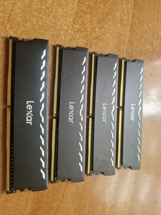 AMD Ryzen 5 5600XLexar 32gb (4x8GB)3200 mhz thor
