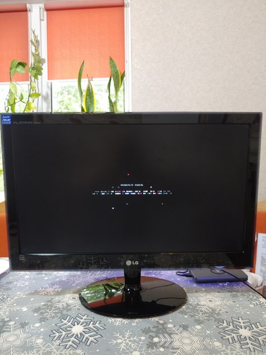 Монітор LG FLATRON E2340T