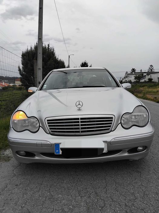 Mercedes Benz C220 cx automática 150cv