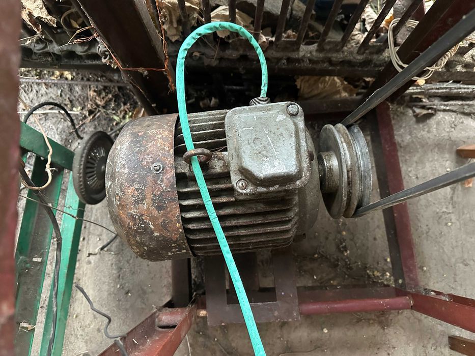 Єлектродвигатель. ЕлектРомотор  3Квт-1500