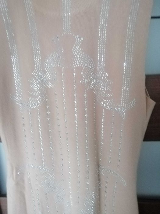 Sukienka na każdą okazję camel