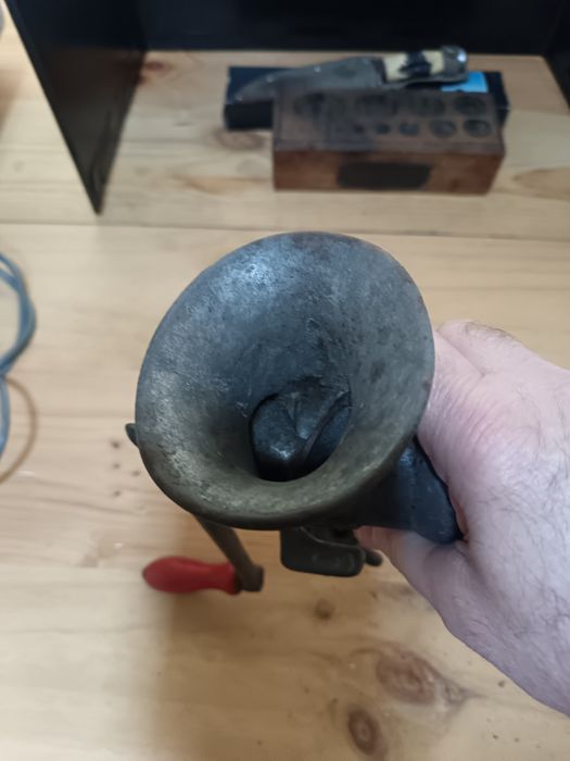 Moinho de carne manual