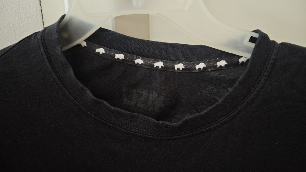 Bluzka wk dzik, t-shirt klasyczna czarna - rozmiar XS