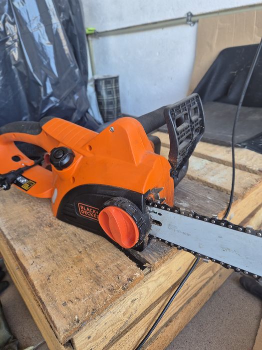 Piła łańcuchowa Black Decker