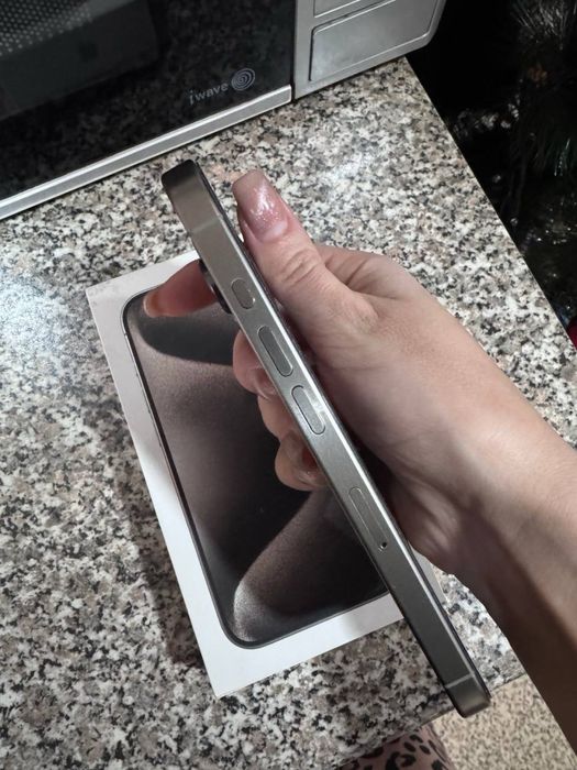 Продам iPhone 15pro/256 gb