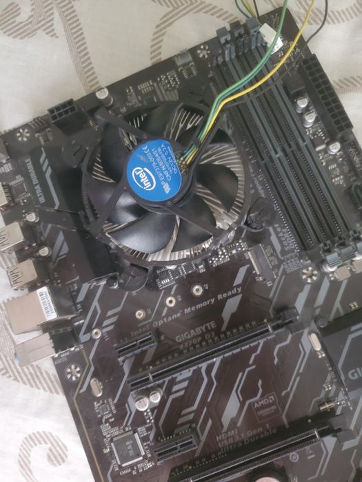 Комплект Gigabyte Z370P D3 + Intel Core i5-8600 (LGA 1151 v2)