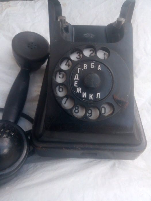 карболитовый настольный стационарный проводной телефон СССР