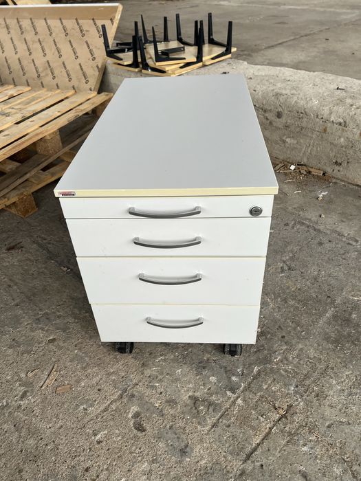 Szafka biurowa lub do warsztatu