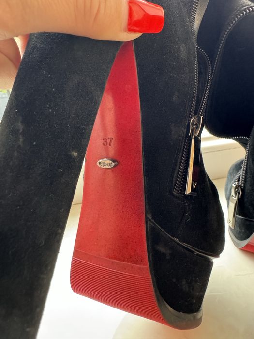 Ботфорты лабутен оригинал