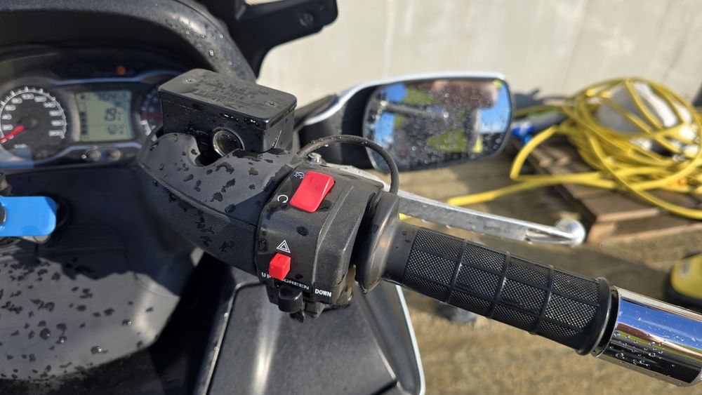 Suzuki Burgman AN 650