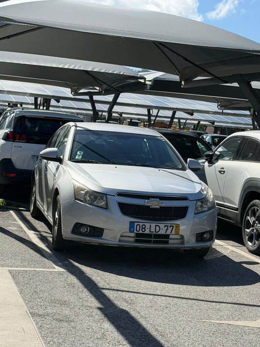 Cruze 2010/2011 215.00 km