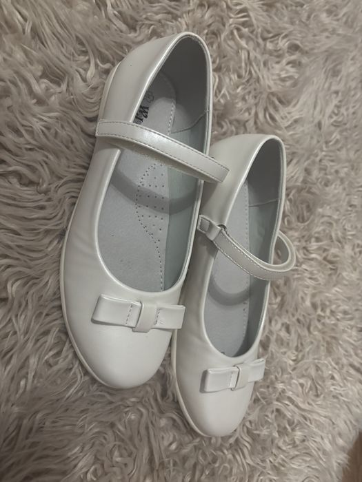 Buty komunijne dla dziewczynki Wojtyłko r.34