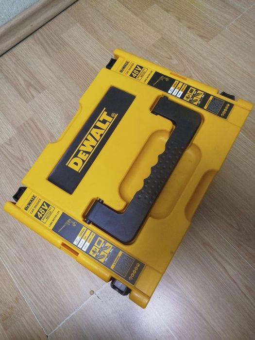 Продам  мойка  высокого  давления  DEWALT  DXR  911