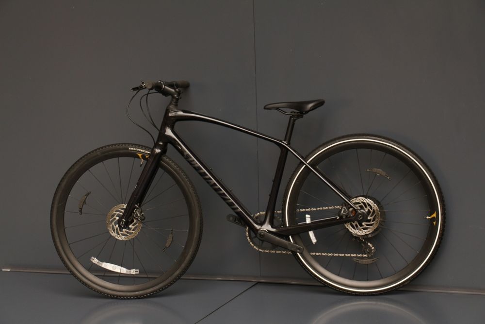 Велосипед Specialized Sirrus X Comp Carbon 2020. Не Trek, не Scott