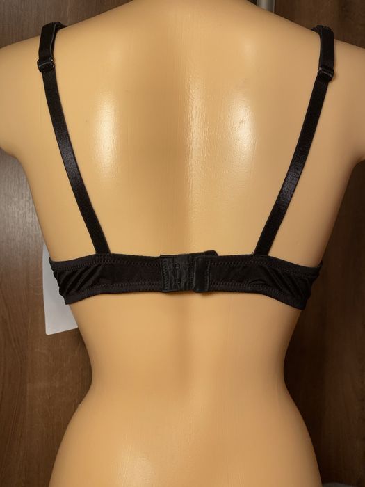 Biustonosz pus-up Viania,85A, nowy