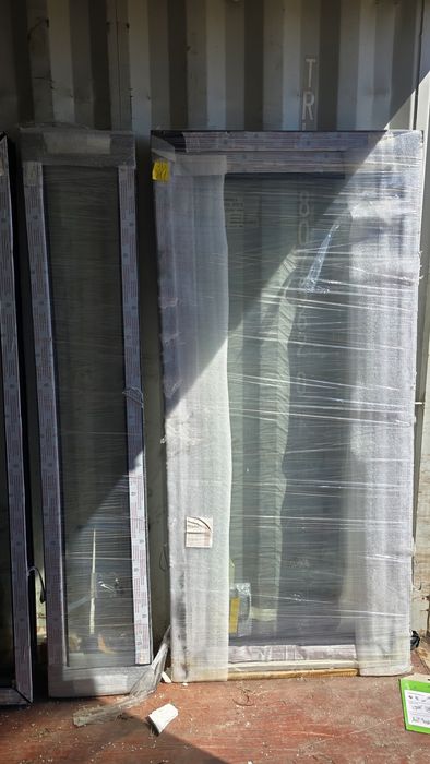 Contentor 12metros + janelas e porta