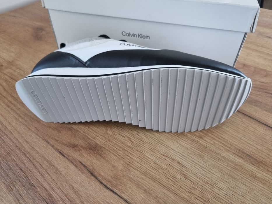 Кросівки взуття Calvin Klein. Оригінал. Розмір Eur44. Cm28.