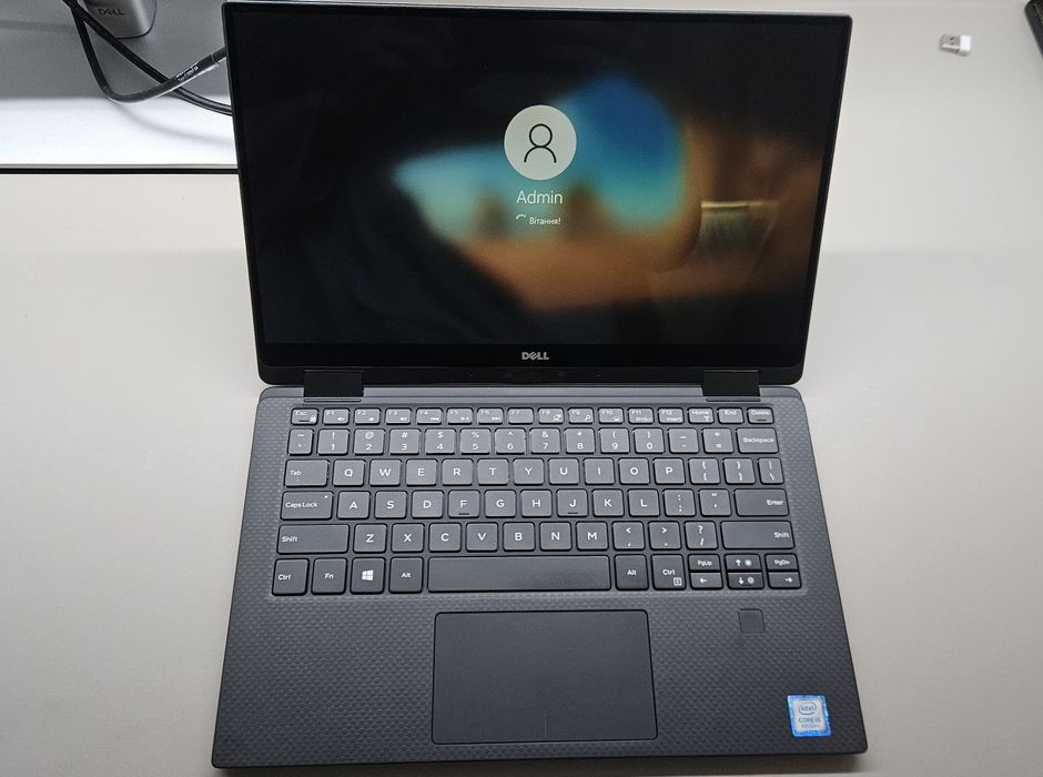 Dell XPS 13 9365 Intel Core i5-8200Y 8Gb RAM 256Gb SSD NVMe FullHD IPS