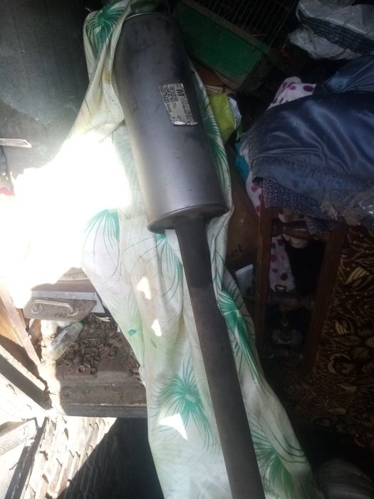 глушник до мерседеса спрінтер продам не дорого. оригінальний. 2000