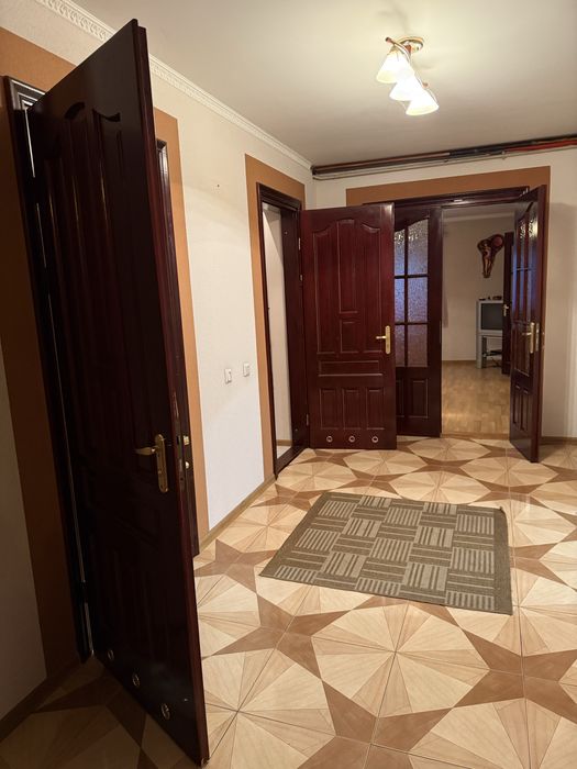Чудовий будинок в мальовничому місті Жовква