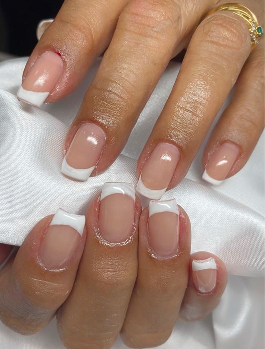 Manucure e pedicire aos sabados