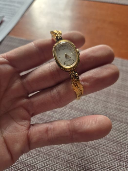 Zegarek vintage lucz