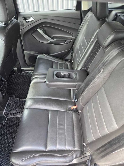 Продам Ford Escape Titanium 2.0 EcoBoost (2015)