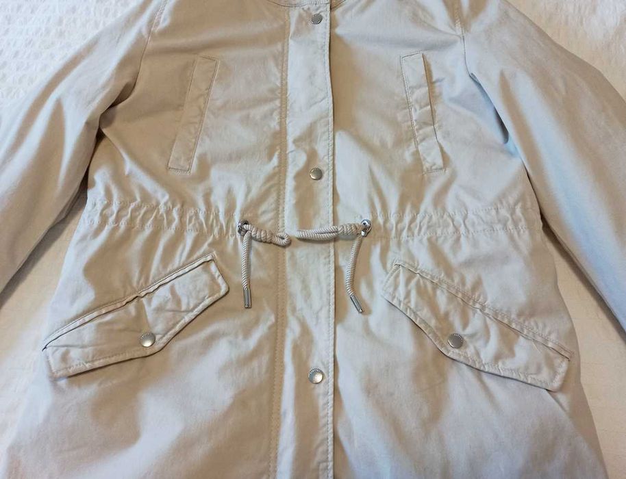 Casaco Parka Capuz Bege Senhora L Bershka
