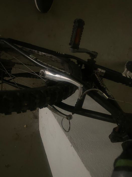 Bicicleta já muito usada