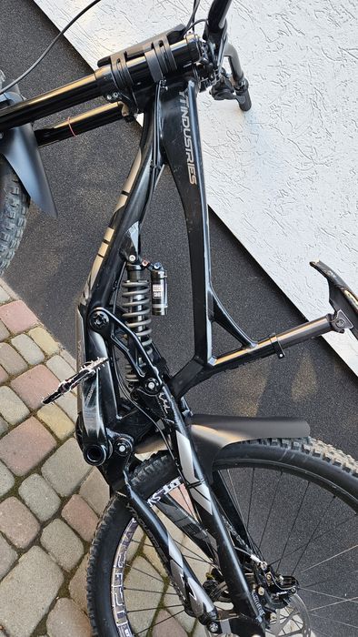 YT Tues 2016 року