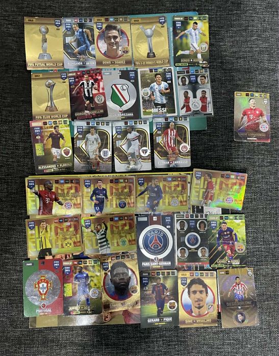 Karty piłkarskie FIFA 365