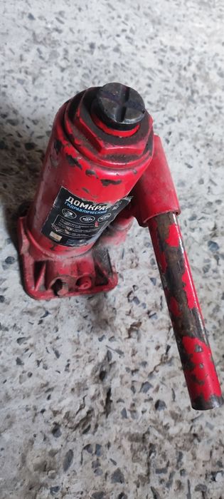 Бутылочный домкрат 3 т