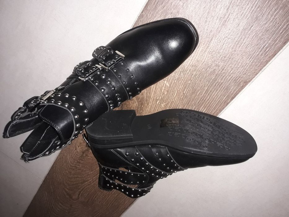 Nowe botki, 39 rozmiar, nity, klamry.