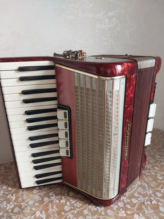 Акордеон Weltmeister