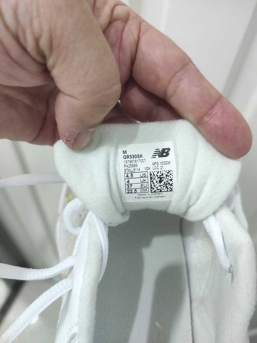 New balance 530 como novos (brancos, símbolo amarelo)