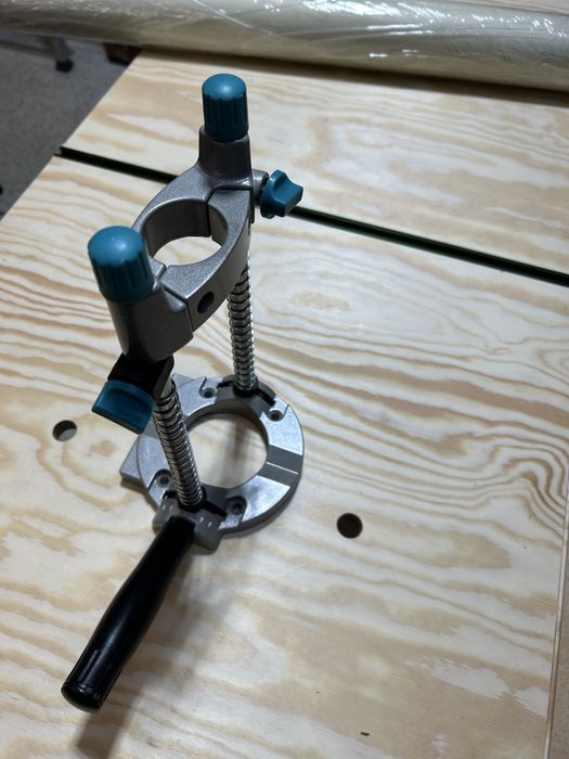 Stojak Wolfcraft do wiertarki.