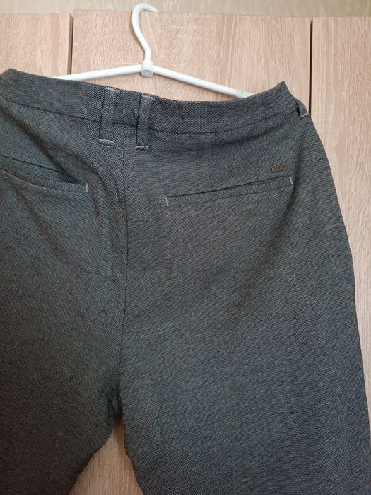 Штани 52-54 розміру,стрейчеві,брендові,дуже гарний стан,